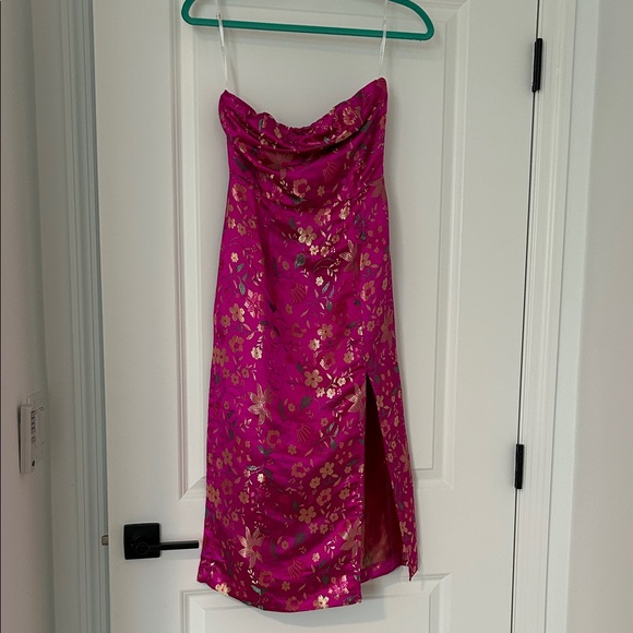 Lulus Dresses & Skirts - Pink Floral Strapless Dress